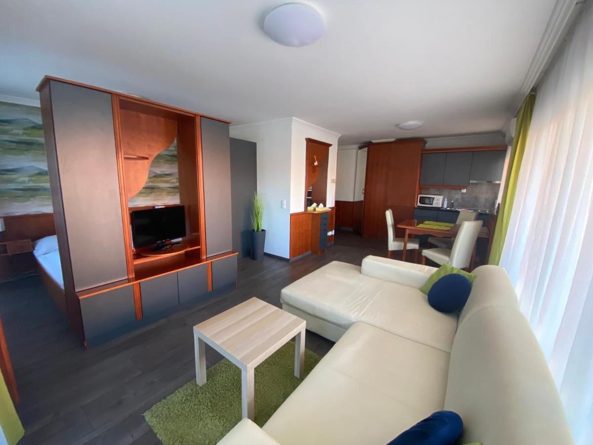 Cafe Relax Apartments Hévíz Dış mekan fotoğraf