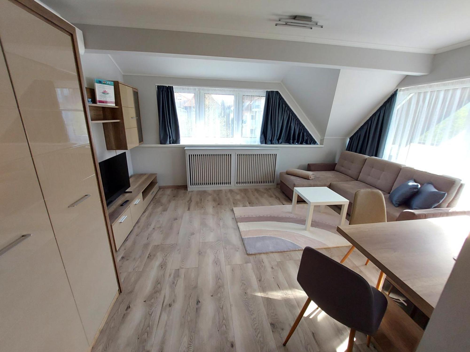 Cafe Relax Apartments Hévíz Dış mekan fotoğraf
