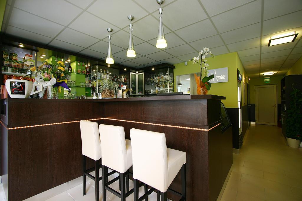 Cafe Relax Apartments Hévíz Dış mekan fotoğraf